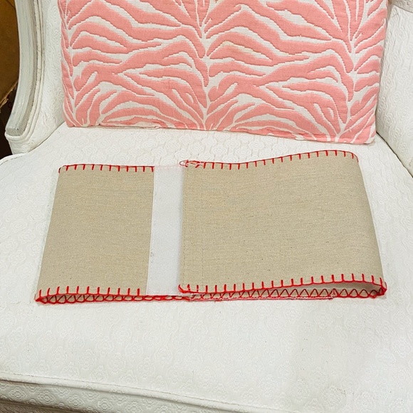 N29-NEW Christmas Linen with Stewart Tartan Reindeer Pillow Band/Wrap - Picture 4 of 9